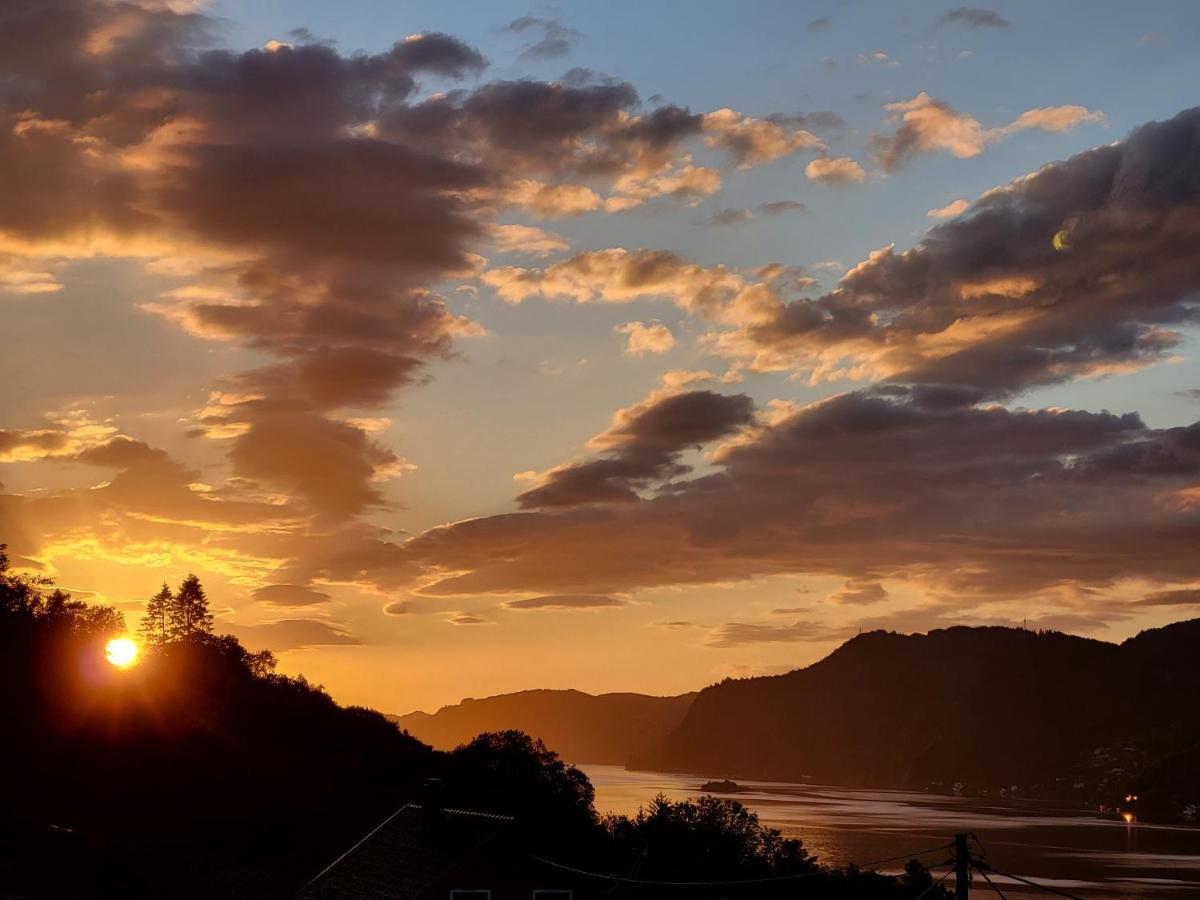 Nydelig Beliggenhet, Fjord Utsikt - Elegant Rom Hotell Bergen Eksteriør bilde